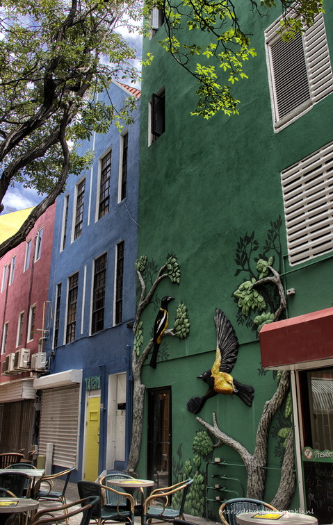 CuracaoWillemstadintheshadows.jpg